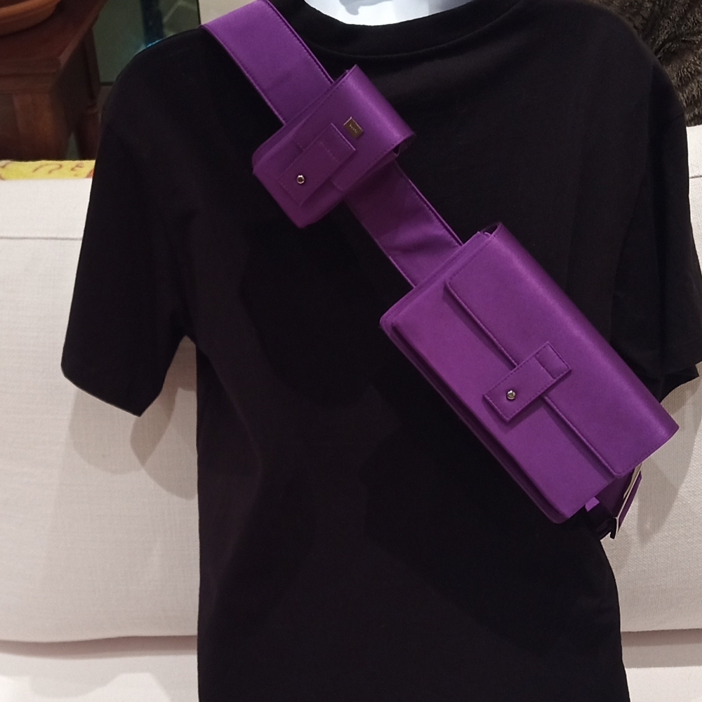 Coming Soon Outstanding Tom Ford Era Gucci Runway Purple Satin Belt Bag